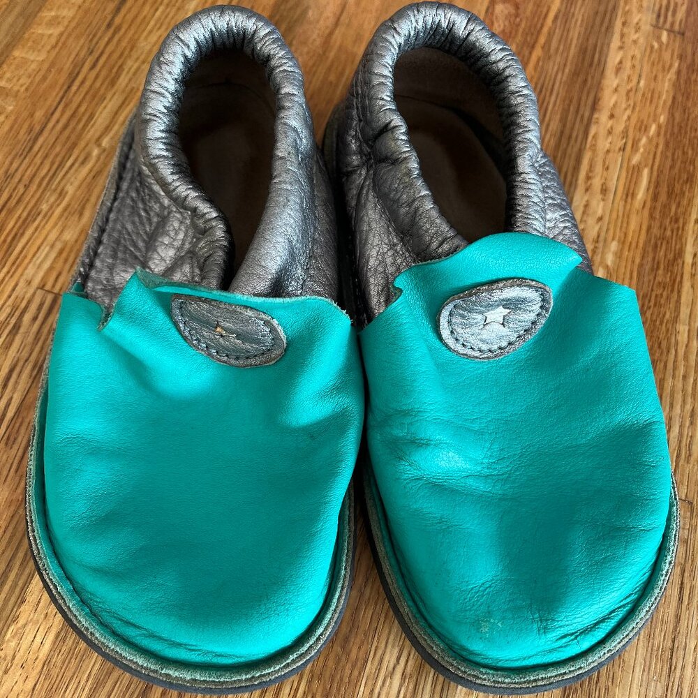 Softstar Rambler Moccasin Leather Slip On Shoes w/ Vibram Sole